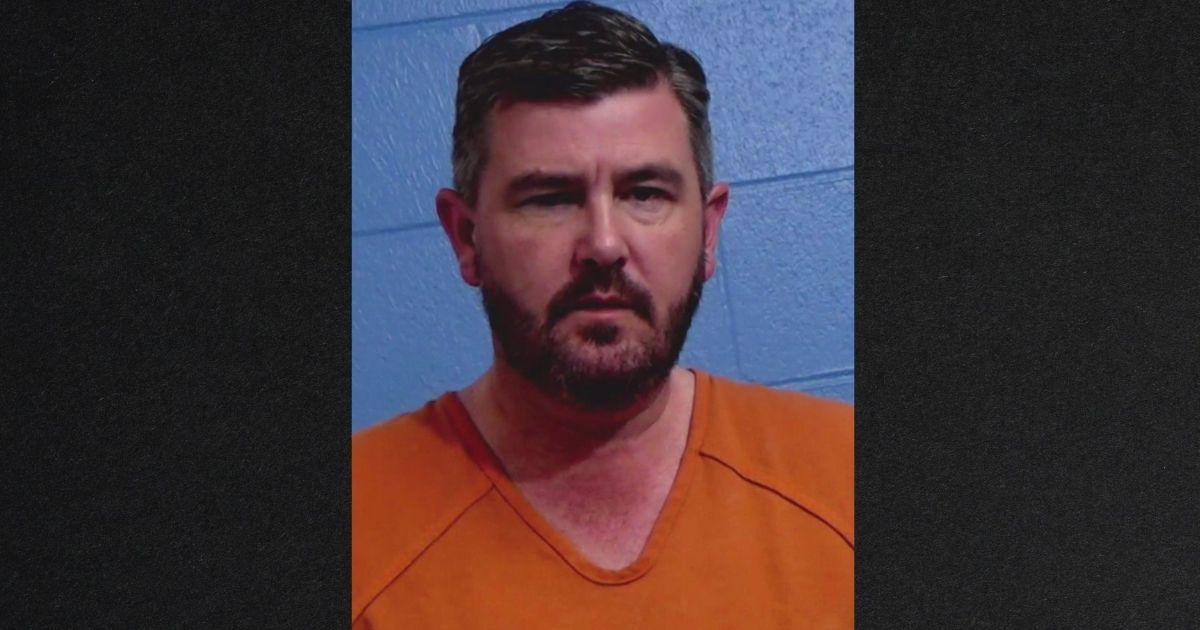 Man Arrested After Paying Hit Man $750,000 For Double Murder, Leaving 'Review' Online