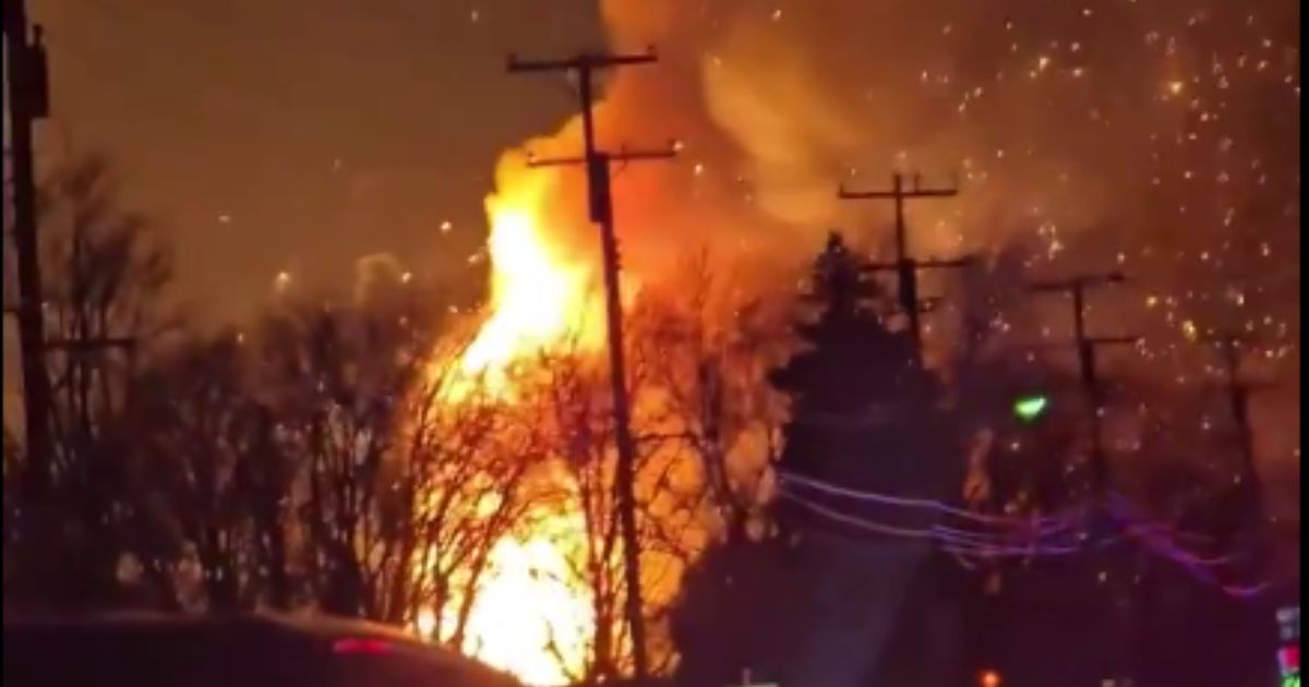 ‘Fire Everywhere’: Massive Blaze Engulfs Industrial Building, Explosions Send Debris Flying for Miles