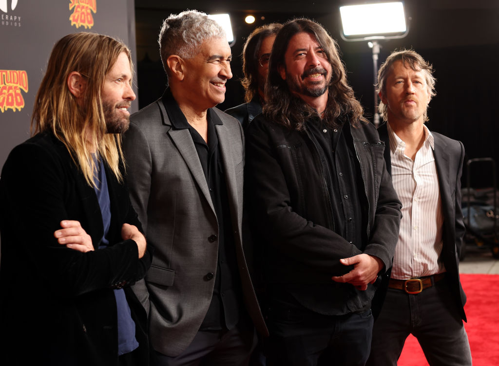 Foo Fighters Reveal New Drummer Following Taylor Hawkins’ Death, Twitter Reacts