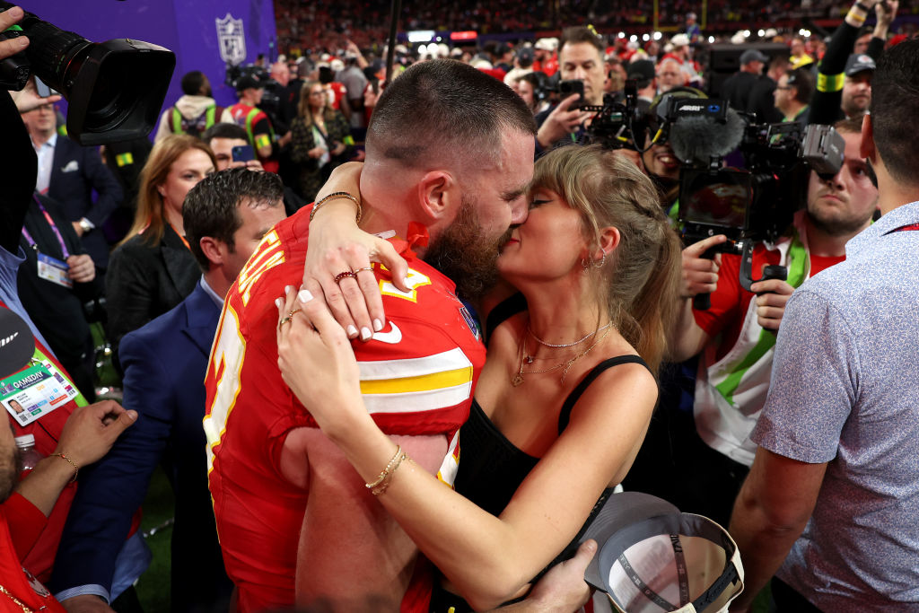 Taylor Swift Announces Engagement to Travis Kelce