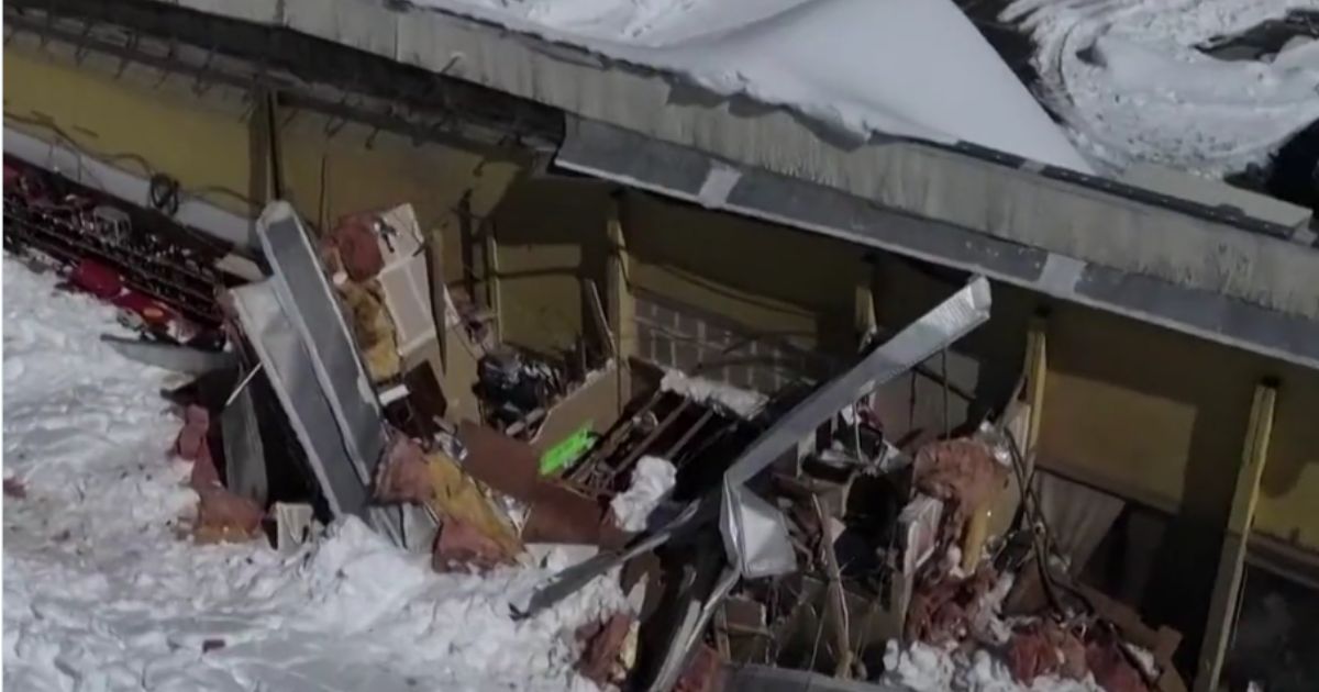 California in Crisis: Monster Snowfall Collapses Grocery Store Roof, People Struggling to Find Food