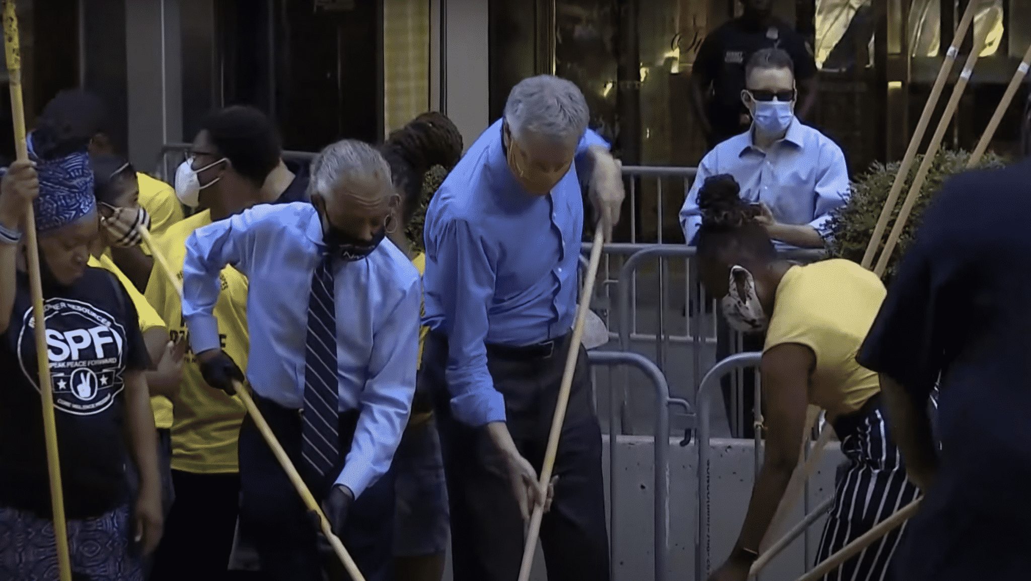 De Blasio, Al Sharpton Help Paint ‘BLM’ Mural Outside of Trump Tower