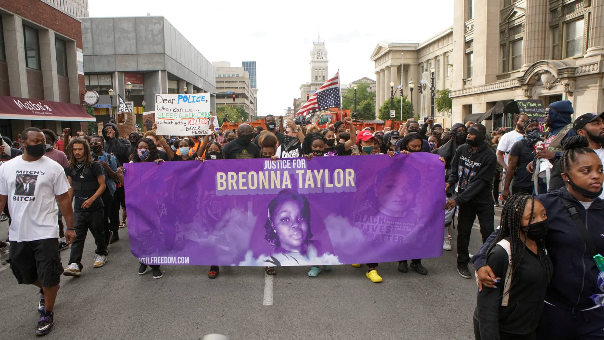 Kentucky Judge Rules Grand Juror Can Speak Publicly About Breonna Taylor Case