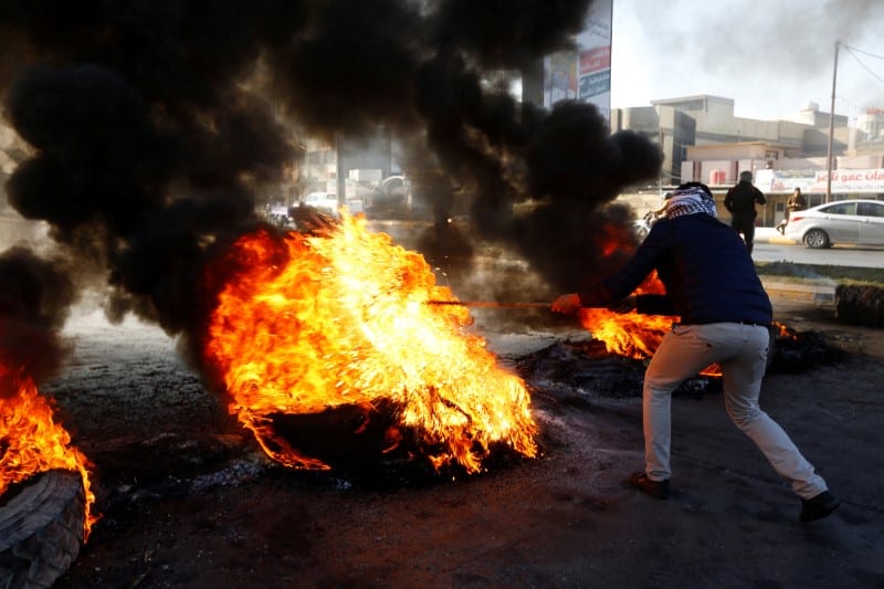 Protester Killed as Iraq Police Struggle to Stem Unrest