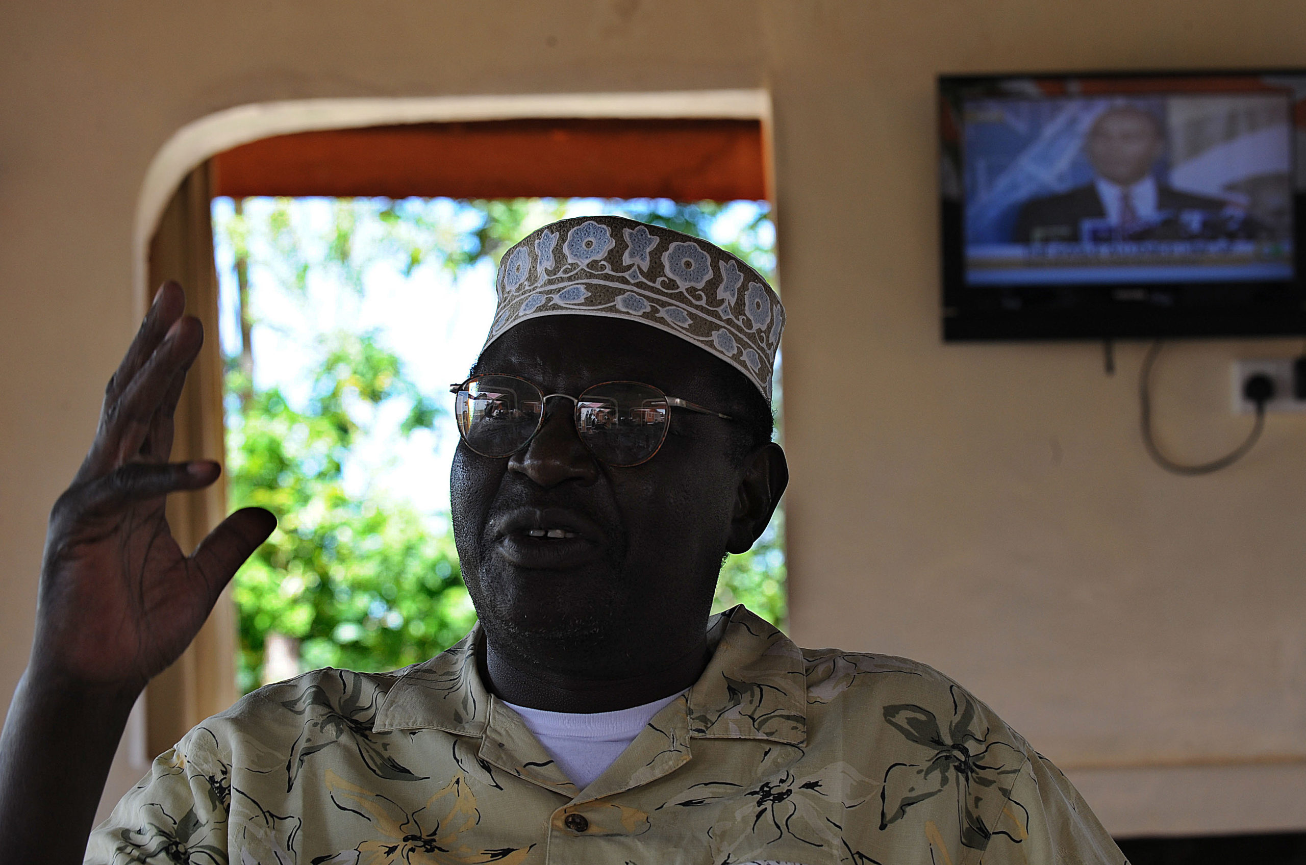 Obama’s Half-Brother Reveals His Endorsement for a Republican Candidate