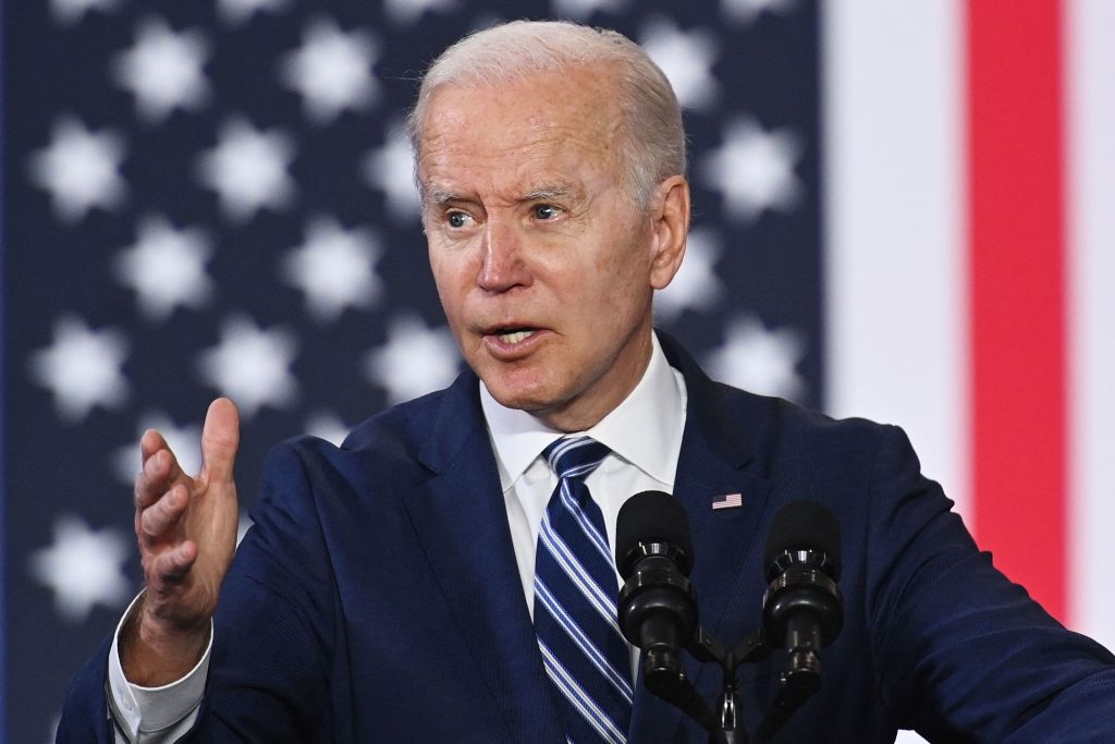Top Trump WH Staffers: We Want to Arm Ukraine to the Teeth – Why Won’t Biden Do It?
