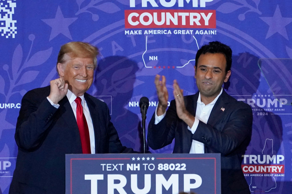 Watch: ‘VP’ Chants Fill the Room As Vivek and Trump Embrace in New Hampshire