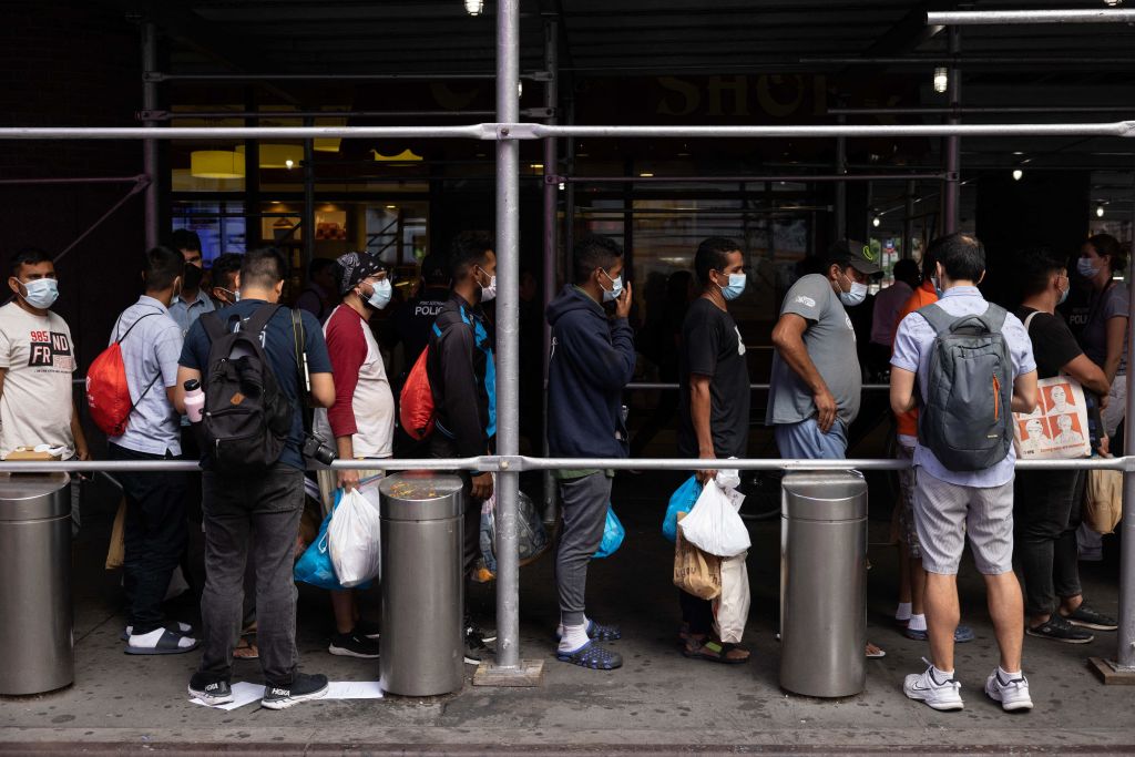 New York City Sees Abbott-Delivered Migrants Begin to Draw on Social Programs: Report