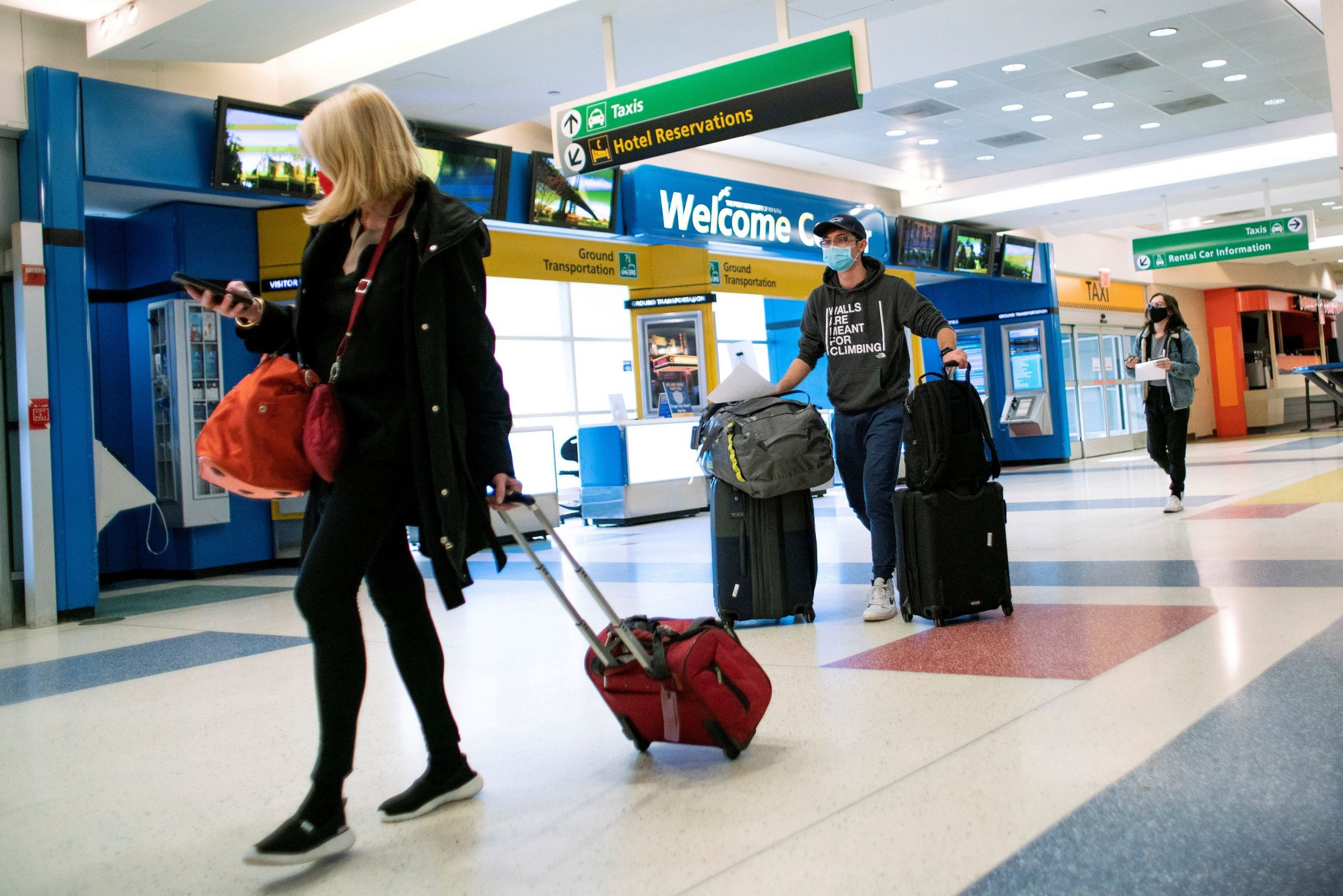 US Screens 1.28 Million People at US Airports