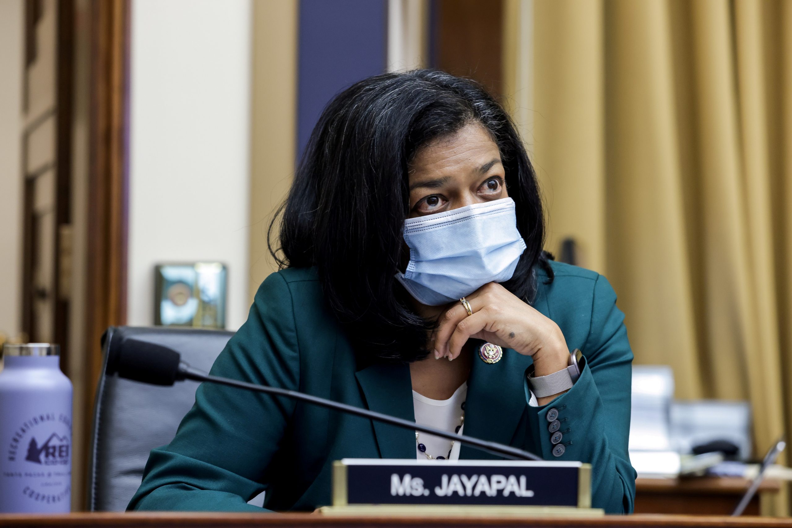 US Lawmaker Jayapal Tests Positive for COVID-19 After Capitol Siege
