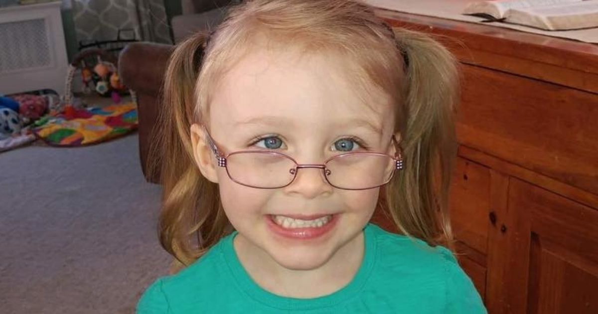Little Girl Reported Missing 2 Years After Disappearance, Dad Arrested on Multiple Charges