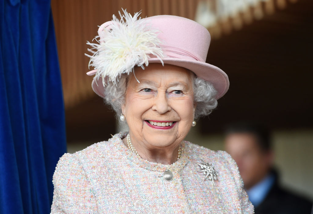 UK’s 95-Year-Old Queen Comes Down With COVID, Begins Showing Symptoms