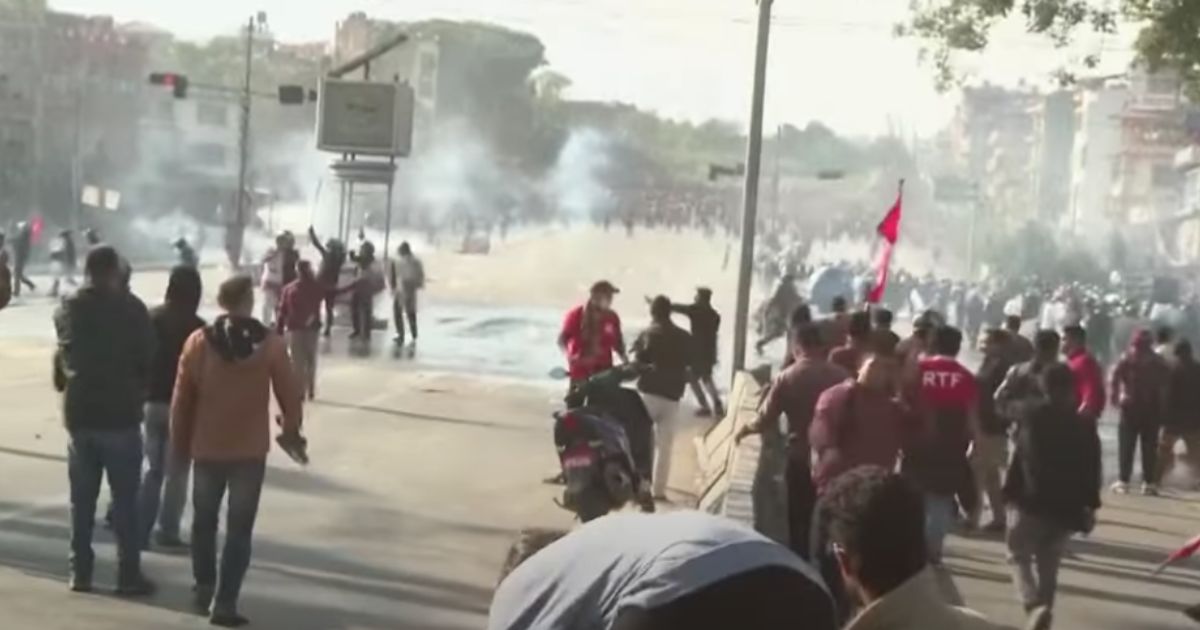 Tens of Thousands Take to the Streets, Demand Restoration to Their Monarchy