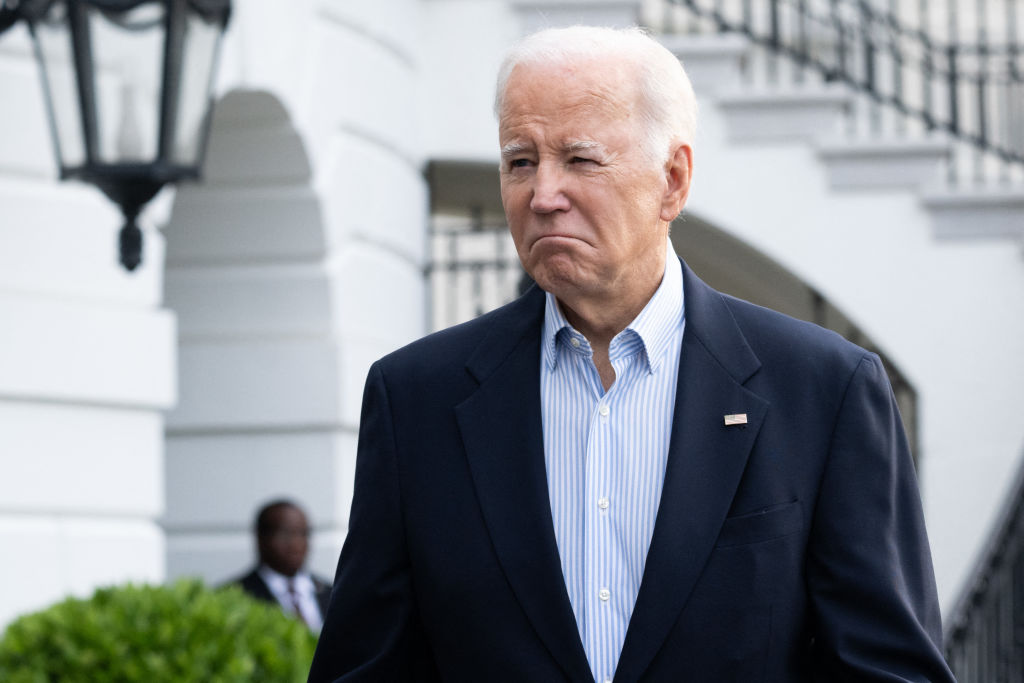 2024 Nightmare Brewing for Biden? President’s Own Voters Jump Ship for Dem Challengers, Poll Shows