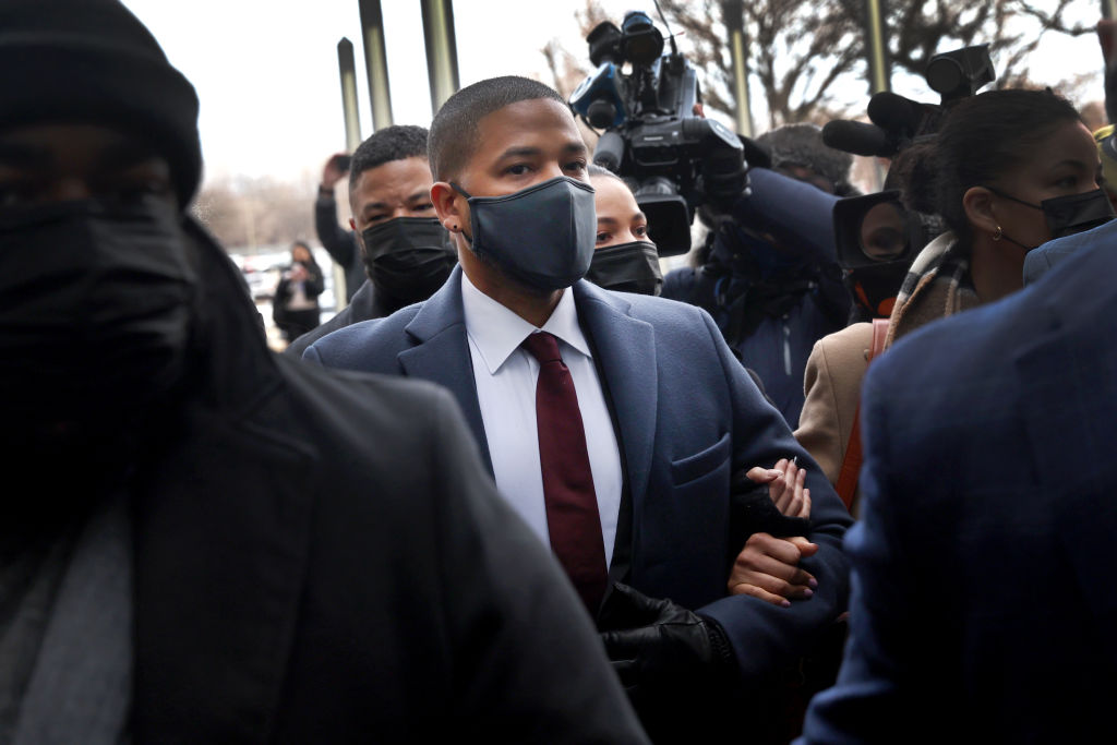 Jussie Smollett Arrives Late for Sentencing Hearing, Bodyguards Get Violent With Reporters