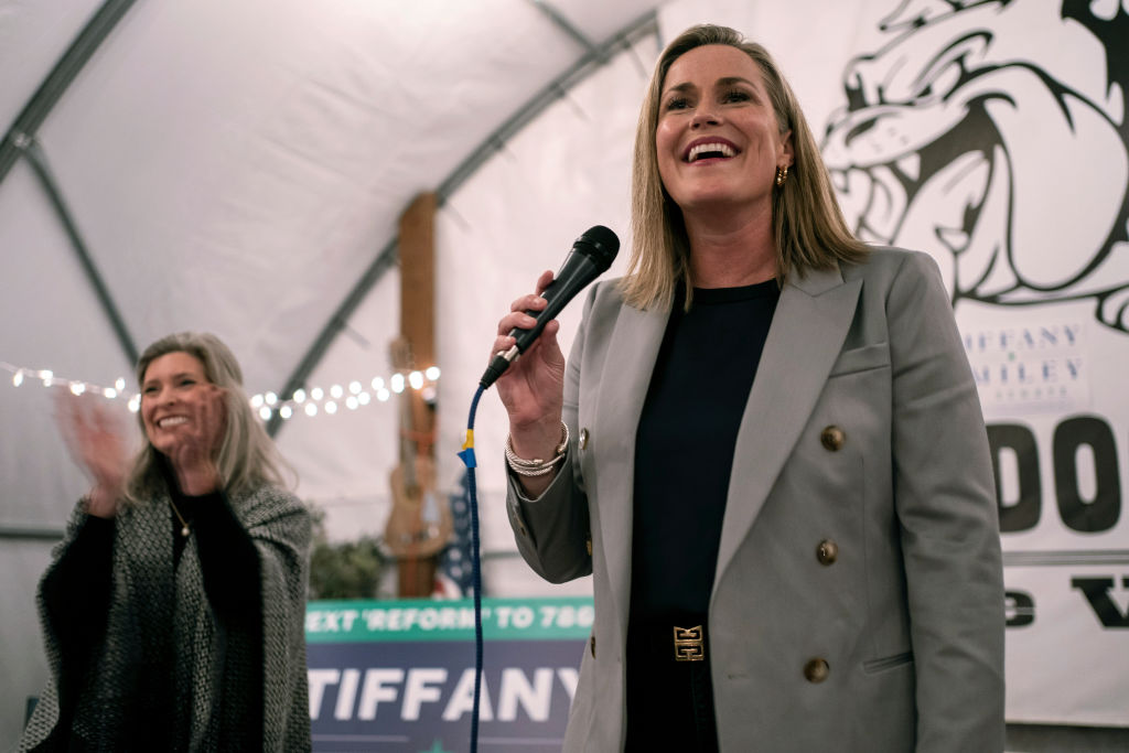 GOP Senate Candidate Catches Up to 30-Year Leftist Incumbent As Red Wave Looms on the Horizon