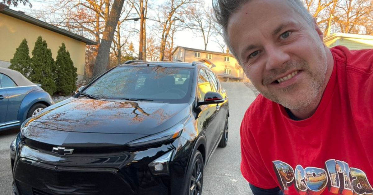 Newly Elected Dem Tries to Own Musk by Buying Chevy EV Instead of Tesla, Past Tweet Catches Up Fast