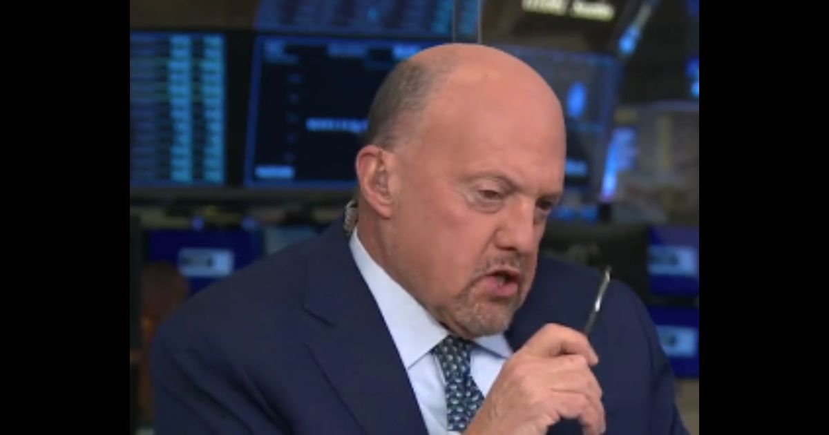 CNBC Host Chokes Up After Meta Stock Takes Dive off Cliff: ‘I Did a Bad Job’