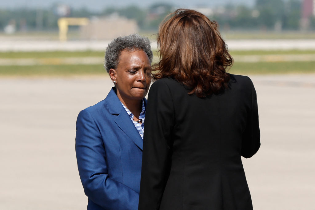 After Accepting Busloads of Migrants, Chicago Mayor Quietly Ships Them Somewhere Else
