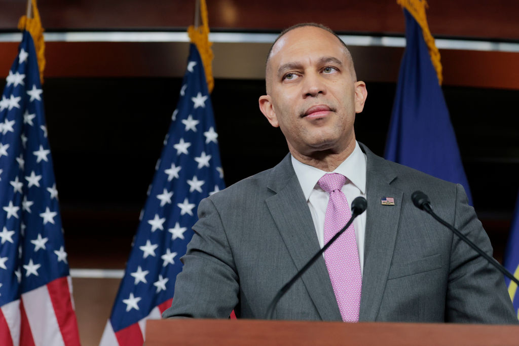 Dems May Use Props Incl. Noisemakers, Hand Clappers During Trump’s SOTU: Report