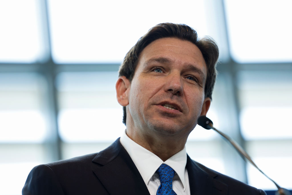 Tech Glitch Doesn’t Stop DeSantis from Tallying Eye-Popping Fundraising Haul in First 24 Hours, Blowing Past Trump and Biden