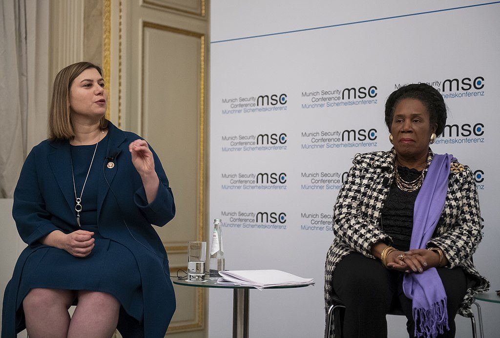 Dem Senator Says Her Party Needs To Ditch ‘Wonky Policies’ Approach In Favor Of ‘Alpha Energy’