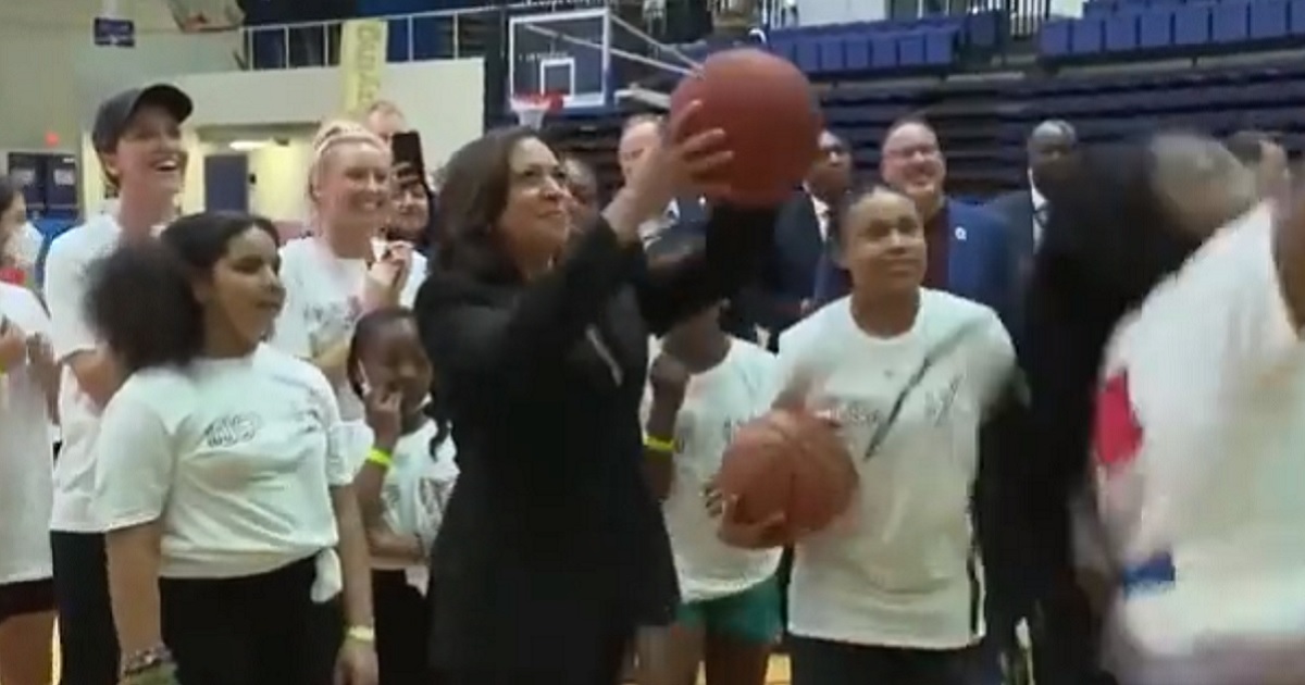 Edited Video Makes Kamala Look Like Basketball Pro, But Full Video Reveals She’s Hilariously Bad
