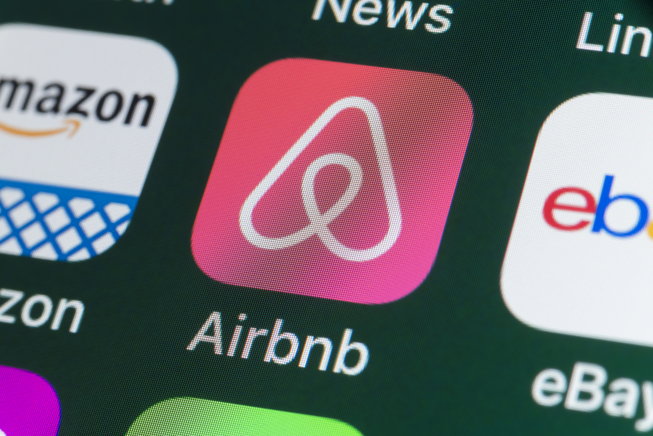 Airbnb Apologizes After ‘Superhost’ Is Accused Of Using AI-Doctored Photos To Claim Thousands In Damages