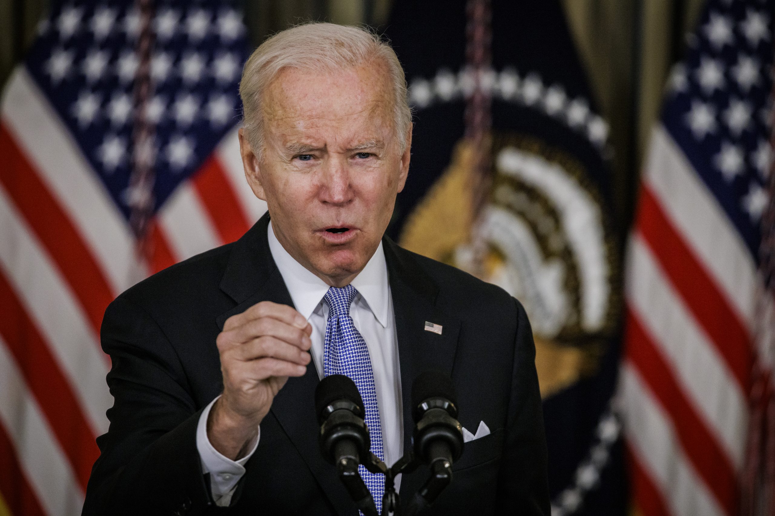 Labor Secretary Argues Biden’s Vaccine Mandate Is Not Meant to Be ‘Burdensome to Businesses’