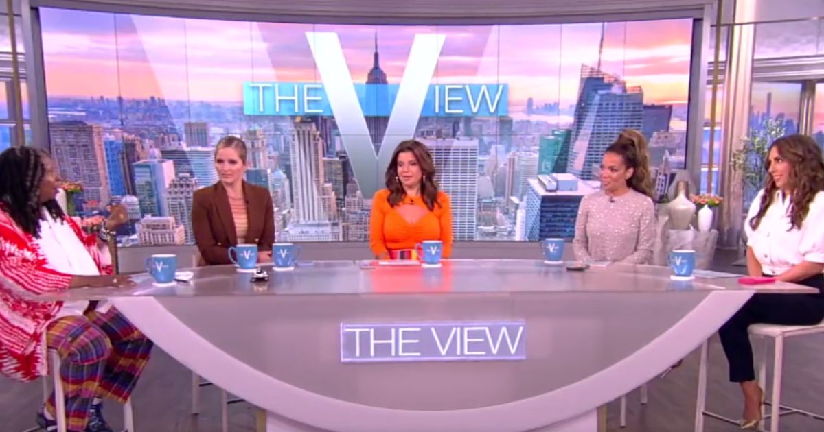 After Being Fired from Fox News, Geraldo Announces He’s Going on ‘The View’