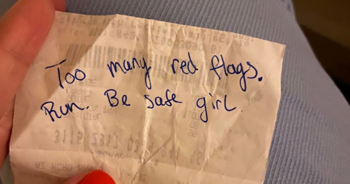 Stranger Passes Disturbing Note to Woman on Date, Tells Her to 'Run'