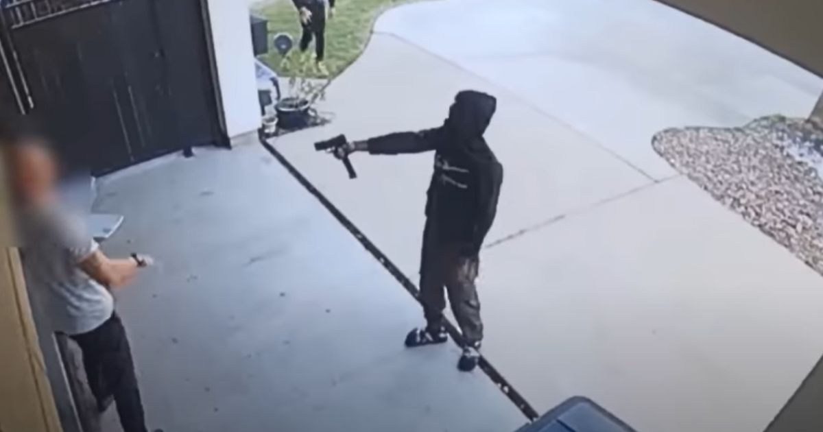 Ambushed Homeowner Finds Pistol in His Face, But the Tables Quickly Turn When the Punks Are Outsmarted