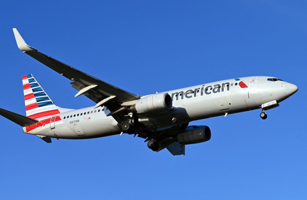 GOP Candidate Revives American Airlines Passenger Who Collapsed On Flight: Report