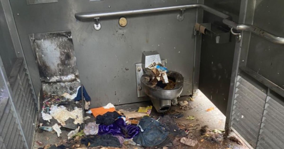 Portland $100,000 Public Toilet Now Appears to Be a Disgusting Open Biohazard