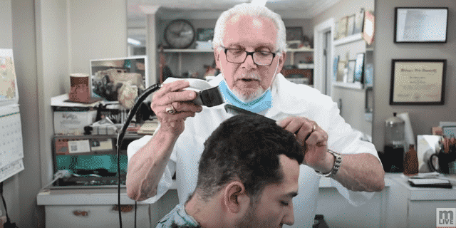 Michigan Barber Vows to Stay Open ‘Until Jesus Walks in’ Despite Whitmer’s Order