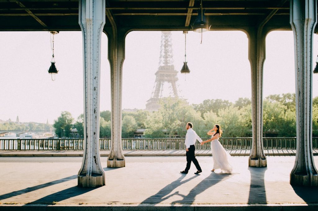 Paris Dethroned As Top Romantic Travel Destination In New Poll; Maui, Hawaii Now Top
