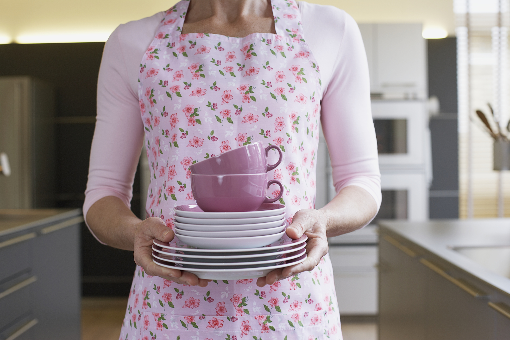 Woman Talks Leaving Feminism to Become ‘Stay-at-Home Girlfriend’