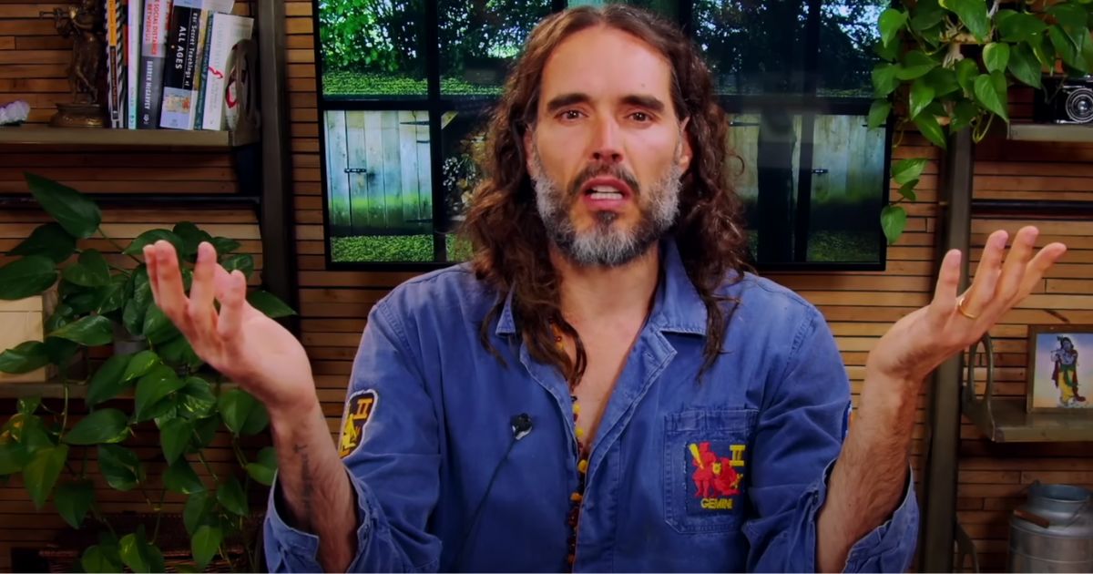 Russell Brand Absolutely Torches Hillary Clinton, Dems for Hypocrisy on Election Fraud