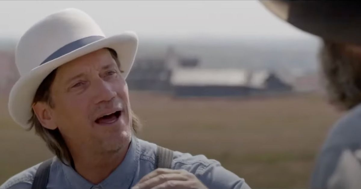 ‘Miracle in East Texas’ Tells True Story of Two Con-Men Who Accidentally Strike Oil