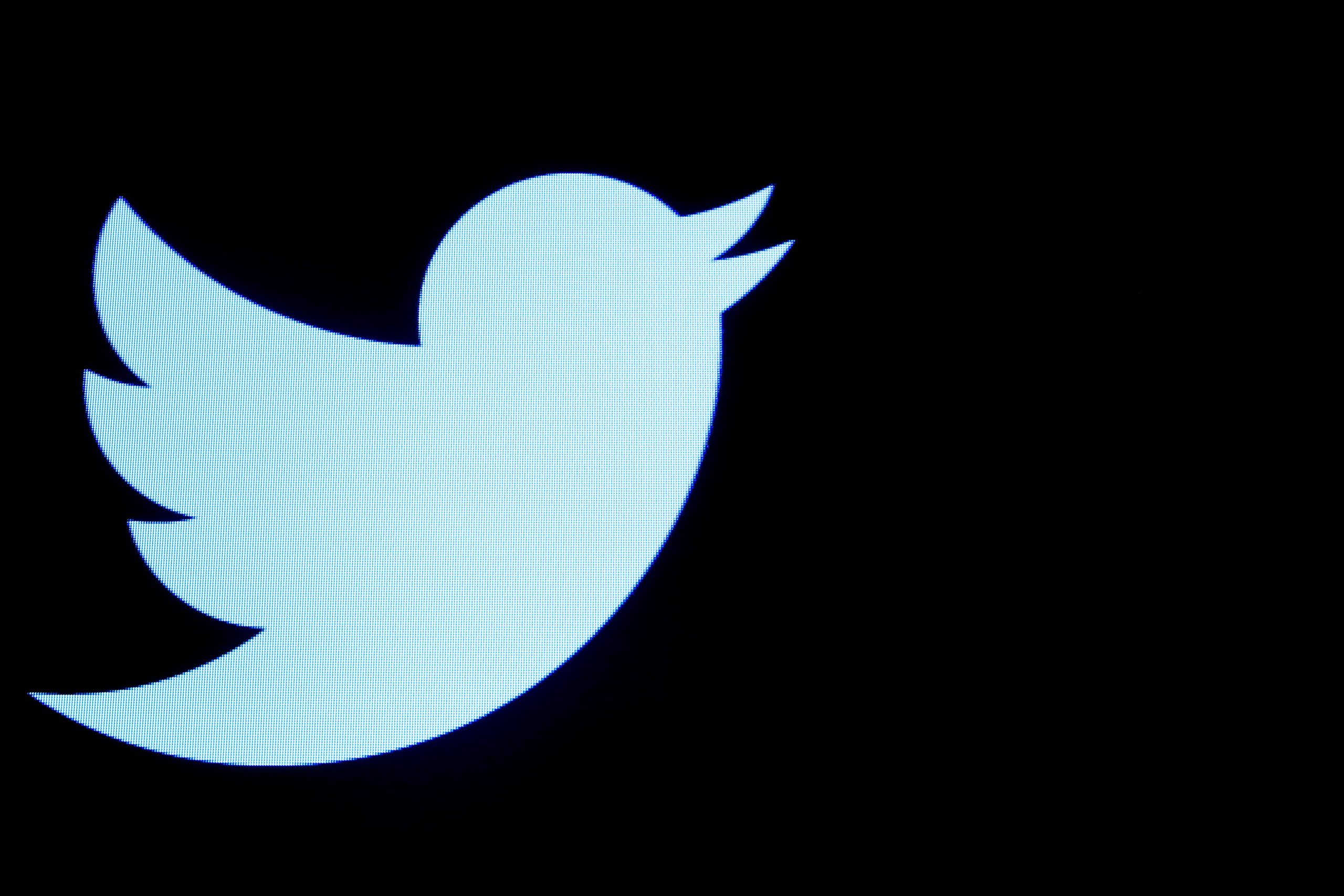 Twitter Says People are ‘Glorifying Violence’ Bans Them for Defending Rittenhouse