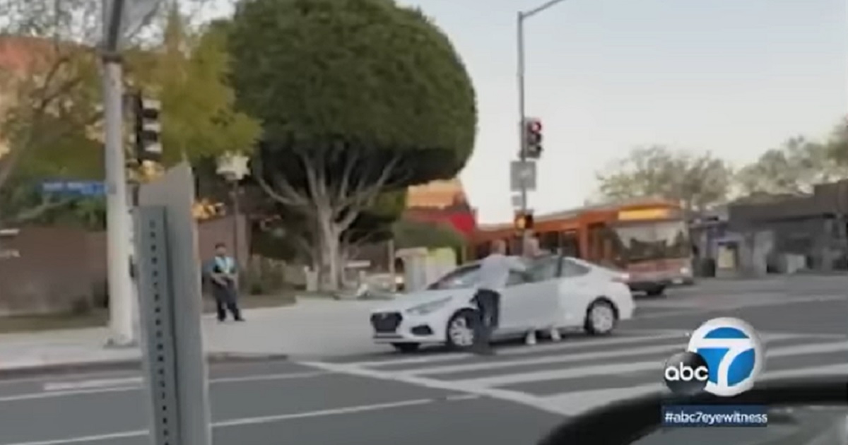 Watch: Unarmed ‘Security Ambassadors’ Can Only Watch as Violence Erupts on Street – Sheriff Funding Was Cut for This
