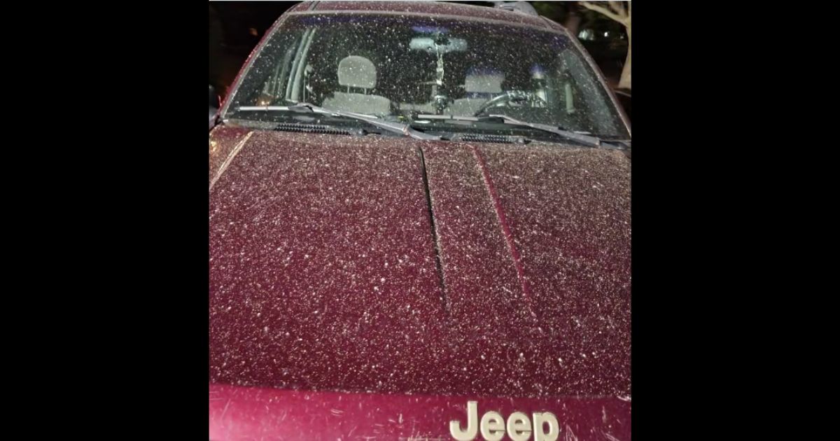 Strange Dust Coats Cars Across Several States as Odd Smell Permeates the Air