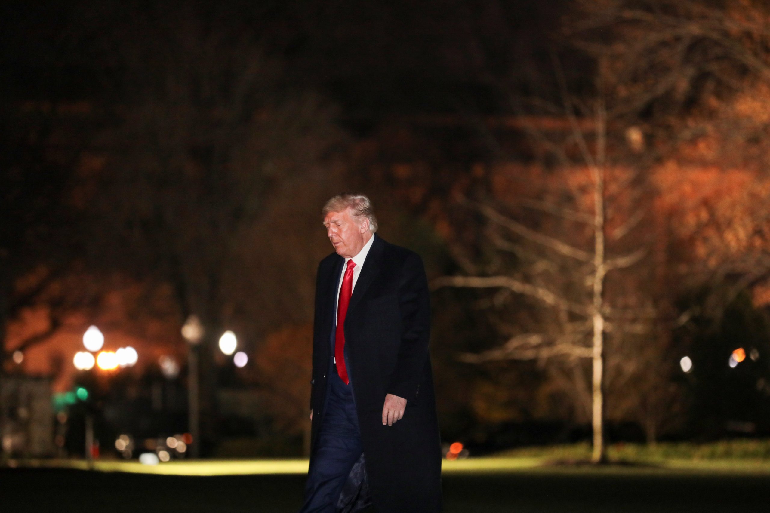 Trump’s Longtime Banker at Deutsche Bank Resigns