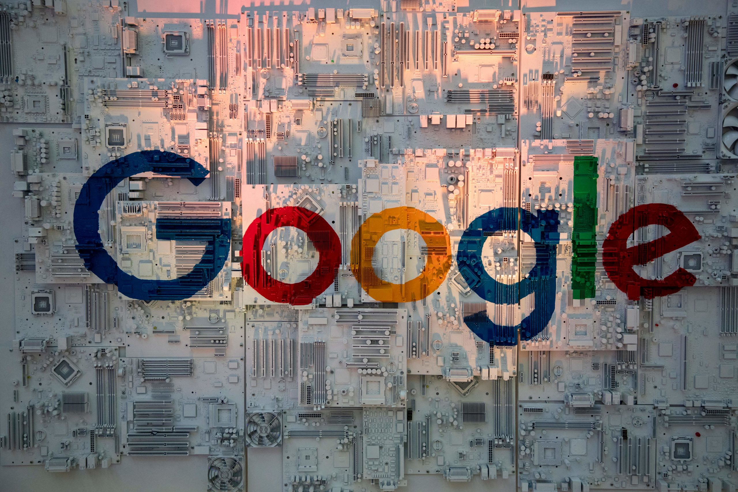 Former Google Employee’s Video Goes Viral After Sharing Announcement