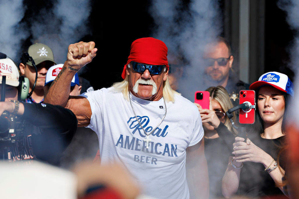 Massive Outpouring Follows Death of Wrestling Legend