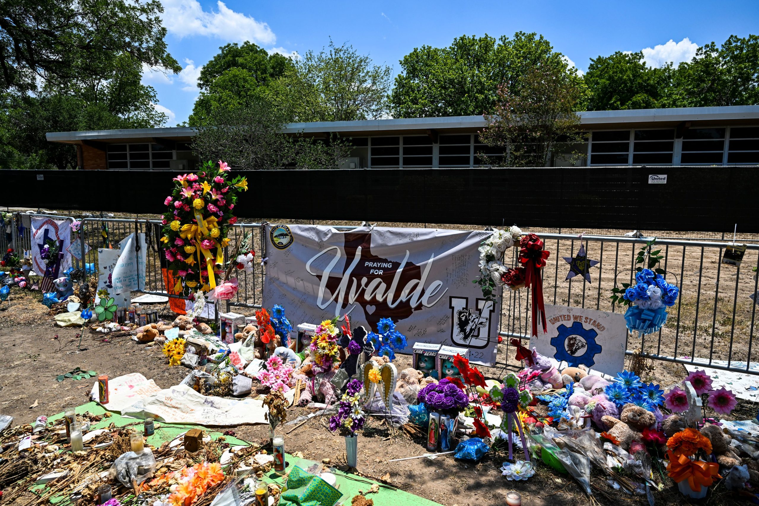 CNN Shares Disturbing Audio of Young Student’s 911 Call During Uvalde Shooting