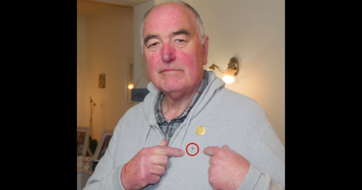 New Minister Threatens 73-Year-Old Chaplain for Refusing to Take Off ‘Offensive’ Cross, Then Things Take a Radical Turn