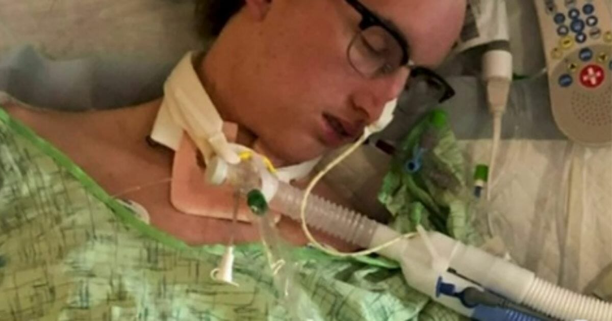 Teen Who Needed Double Lung Transplant Warns Others After Vaping Turned His Lungs to 'Rubber'