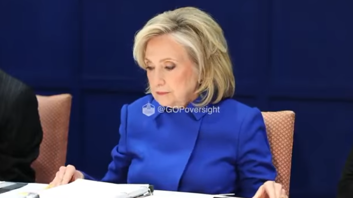 Insider Reveals Hillary Clinton’s Team Sought ‘Beauty Lighting’ for Closed-Door Deposition