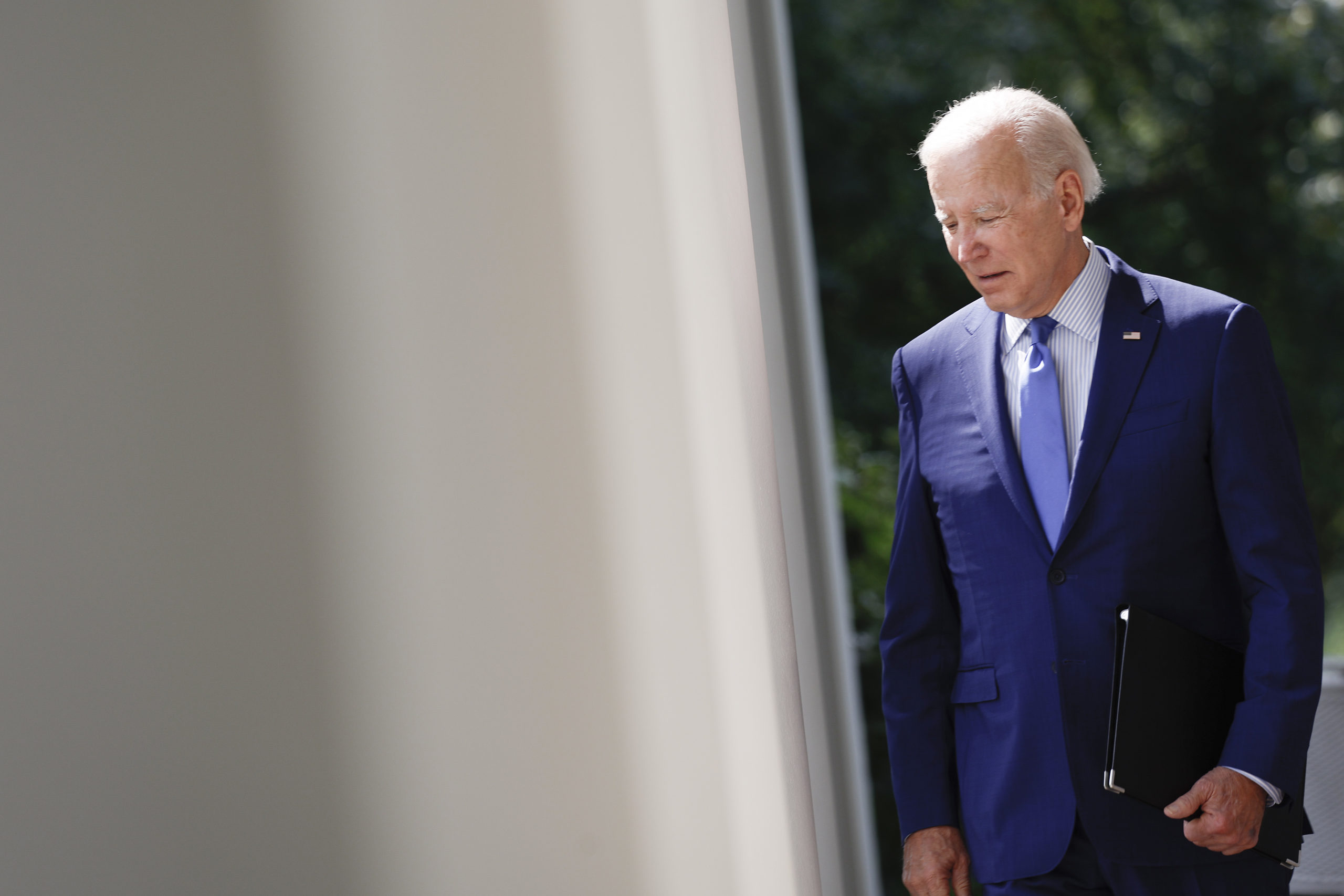 ’60 Minutes’ Journalist Criticized for Handling of Biden Interview